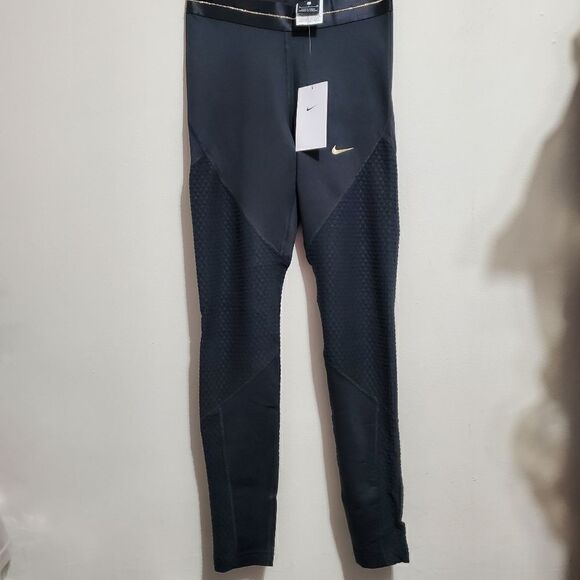 Nike Women's Sz M Training Icon Clash Warm Leggings  Black/Gold DM1617 010 NWT - Picture 1 of 15